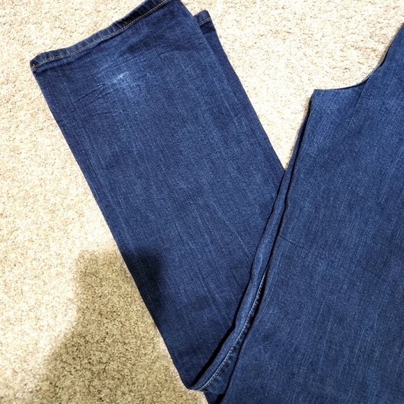 Mossimo Curvy Bootcut denim jeans. Dark blue. Size 8 regular. - Picture 7 of 10